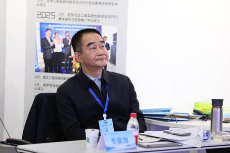 衔接课堂教学与产业实践的关键纽带
